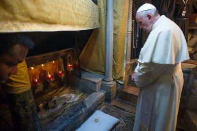 Papa Francesco prega in Terra Santa